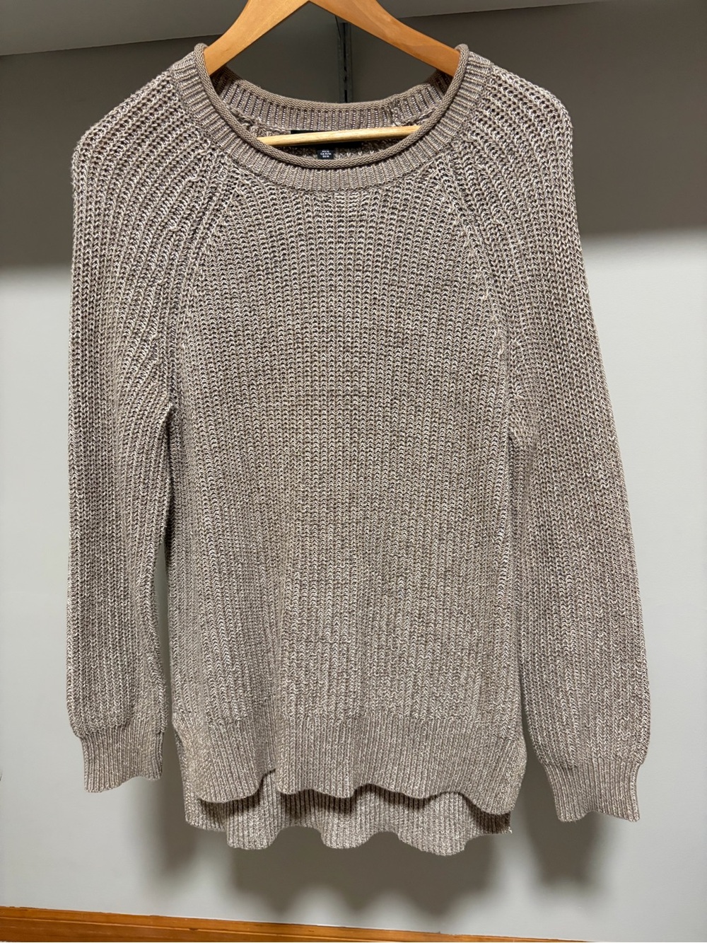 Ellen Tracy Taupe Crewneck Rollneck Knit Sweater Clean Girl Closet Staple M EUC